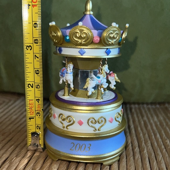 Hallmark 2003 Series #2 Jewelry Box Collection Ornament. No Box - Picture 3 of 12